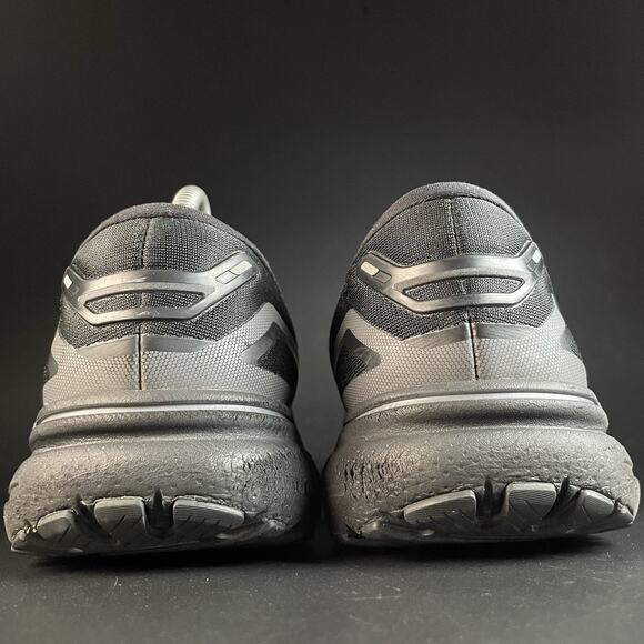 Brooks Ghost 15 Men’s Size 9 D Triple Black Athletic Shoes Running Sneakers GUC main image 2